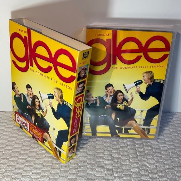 Glee - The Complete First Season - DVD Video 7-Disc Set - New, Never Opened - Picture 5 of 11